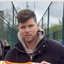 Klaas-Jan Huntelaar Stop Pesten Nu t-shirt actie